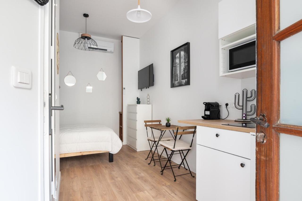 Great Studio Near The Eiffel Tower Париж Екстериор снимка