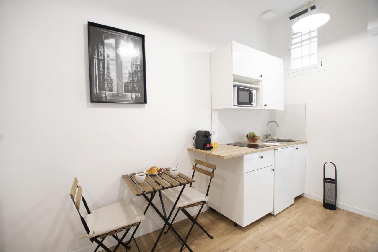 Great Studio Near The Eiffel Tower Париж Екстериор снимка