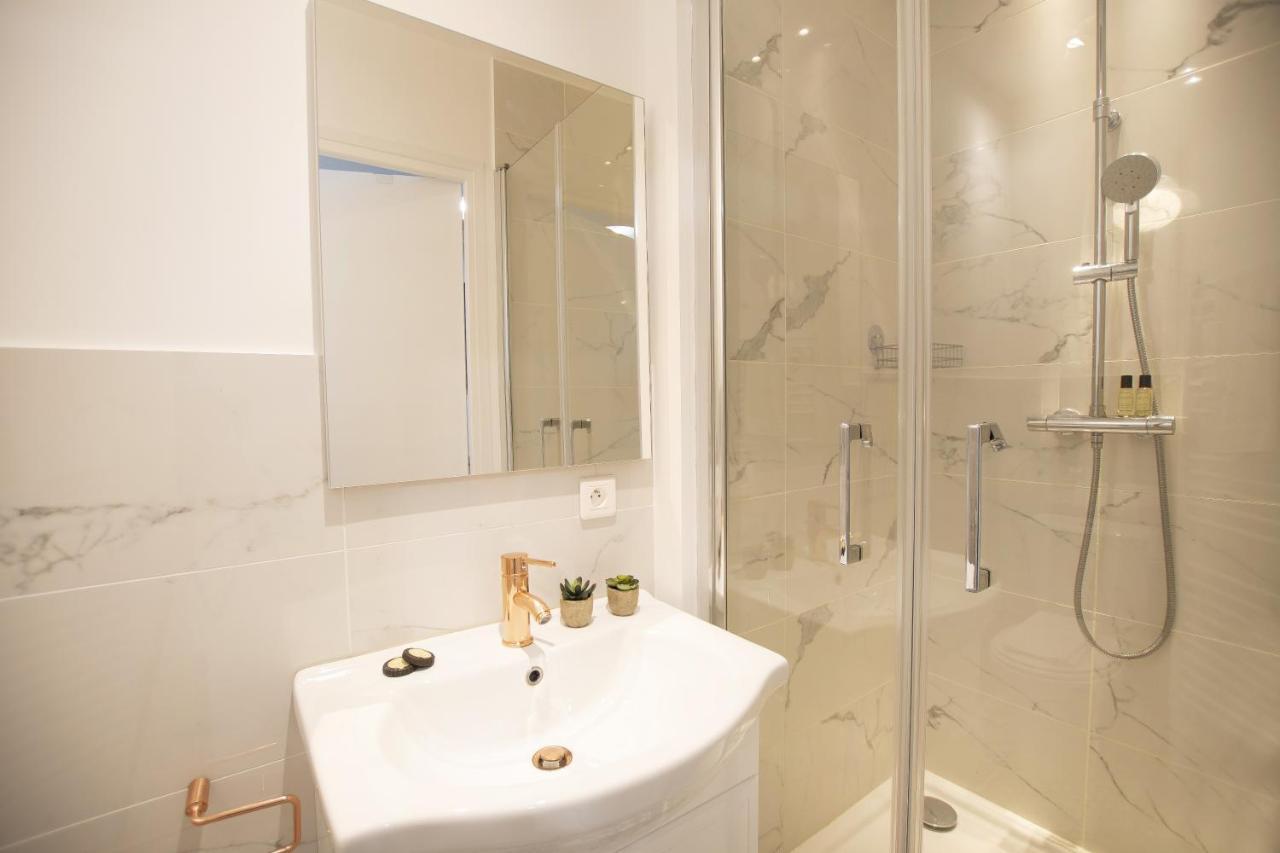 Great Studio Near The Eiffel Tower Париж Екстериор снимка