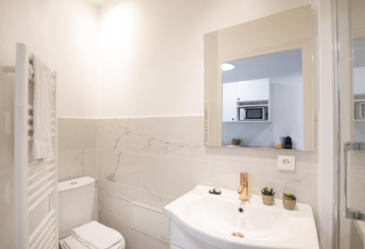 Great Studio Near The Eiffel Tower Париж Екстериор снимка