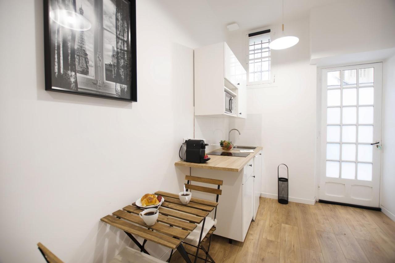 Great Studio Near The Eiffel Tower Париж Екстериор снимка